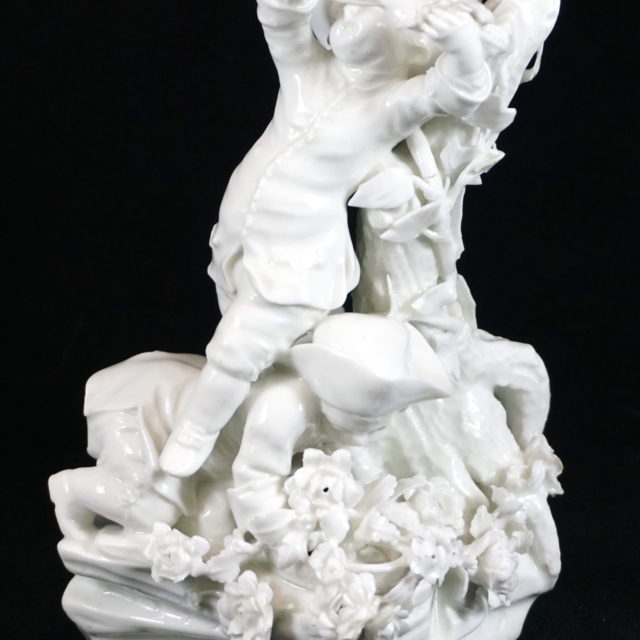 Groipe sculpture porcelaine Tournai enfants 18e