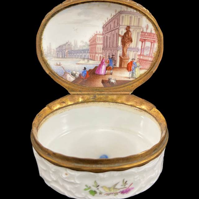 Tabatière porcelaine Vienne 1760